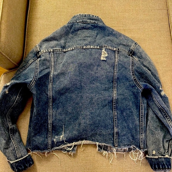 Zara cropped denim jacket. - Picture 2 of 3